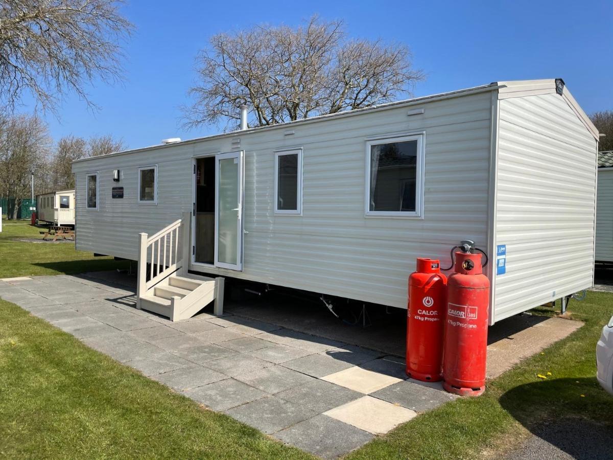 Beautiful 3-Bed Caravan Situated On Lakeland Haven Grange-over-Sands Exterior foto